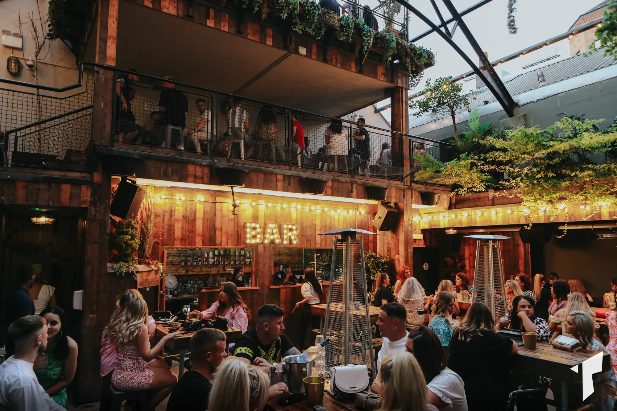 The Terrace at Thompsons, busy on a night out