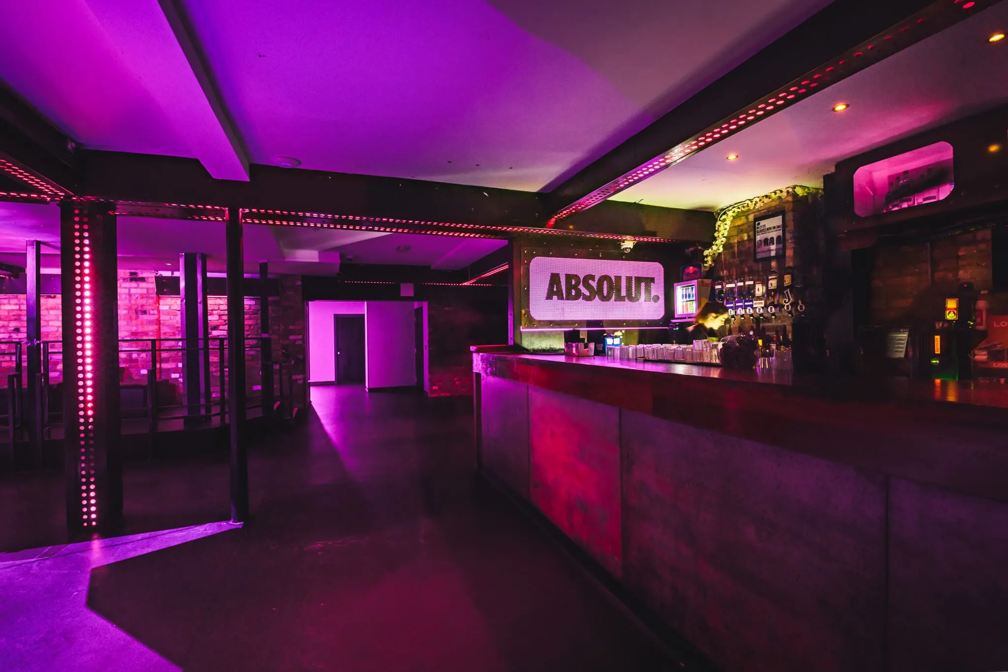 The bar at Thompsons before doors