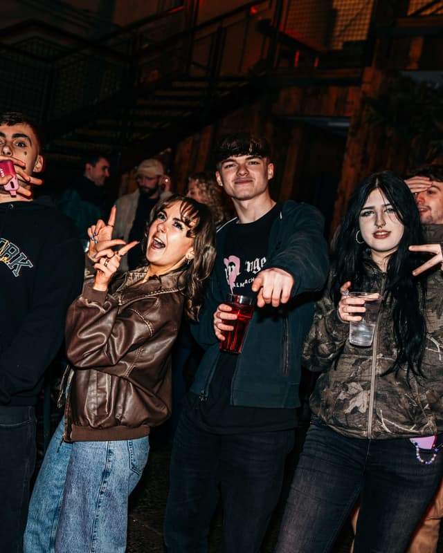 Misfit at Thompsons, Fri 2 Jan 2026